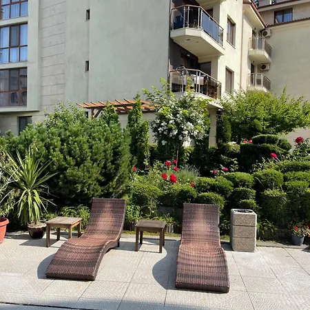 In Long * Шкорпиловци