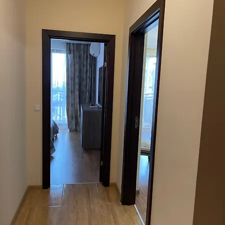 In Long Шкорпиловци